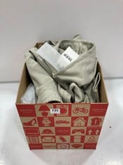 BOX OF ASSORTED JK ATTIRE CLOTHING TO INCLUDE JK ATTIRE DAY TO DAY SLIM FIT FULL TRACKSUIT - PALE GREEN SIZE XXL