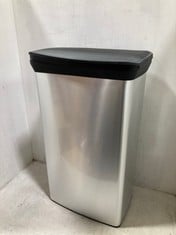 2 X CURVER DECO BIN 50L