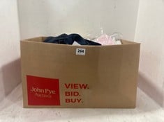 BOX OF ASSORTED KIDS CLOTHING TO INCLUDE BANNER SPORTSWEAR KESWICK 3-IN-1 JACKET IN NAVY 24" CHEST