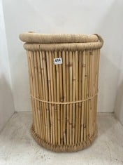 1 X STONE THE CROWS RATTAN LAUNDRY BASKET