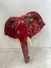 2 X STONE THE CROWS PATCH ELEPHANT HEAD - RED - 41X20X43CM