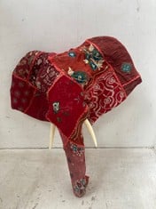 2 X STONE THE CROWS PATCH ELEPHANT HEAD - RED - 41X20X43CM