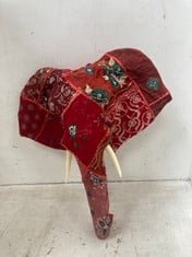 2 X STONE THE CROWS PATCH ELEPHANT HEAD - RED - 41X20X43CM