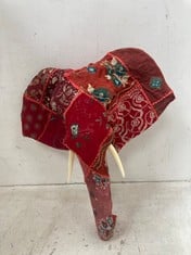 2 X STONE THE CROWS PATCH ELEPHANT HEAD - RED - 41X20X43CM