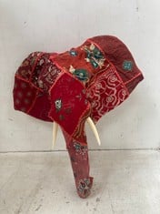 2 X STONE THE CROWS PATCH ELEPHANT HEAD - RED - 41X20X43CM