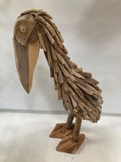 4 X STONE THE CROWS MEDIUM PELICAN - HGT 45.5CMS