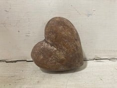 96 X STONE THE CROWS LARGE HEART - WTH 7CM - TOTAL RRP £384