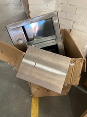 BOX OF ASSORTED COOKER HOOD PARTS TO INCLUDE COMFEE COOKER HOOD PARTS (ZONE 4)