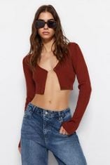 18X ASSORTED BRANDED CLOTHING TO INCLUDE TRENDYOL FEMAN SLIM FIT BASIC V NECK KNITWEAR CARDIGAN,BROWN,S, ONLY WOMEN'S ONLBETTY L/S O-NECK TOP BOX CC JRS LONGSLEEVE T-SHIRT, TRENCH COAT/PRINT: SMILE,