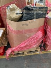 PALLET OF ASSORTED ITEMS TO INCLUDE CHICREAT PALLET FURNITURE CUSHION SET IN GREY