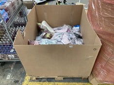 PALLET OF ASSORTED ITEMS TO INCLUDE VAVABOX AIRPORT SECURITY LIQUID BAGS 3 PACK