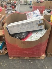 PALLET OF ASSORTED KIDS ITEMS TO INCLUDE DISNEY FROZEN 2 IN 1 HAIRDRESSER