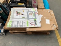 PALLET OF SAFETY GATES TO INCLUDE MUNCHKIN MAXI SECURE BABY GATE