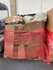 PALLET OF ASSORTED ITEMS TO INCLUDE RIBBED MATERIAL BEIGE POUFFE