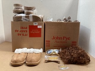 QTY OF BROWN AND WHITE FUR SLIPPERS SIZE UK 3.5-5 TO INCLUDE QTY OF 5 PIECE DISCO HIPPIE COSTUME ACCESSORIES: LOCATION - A5