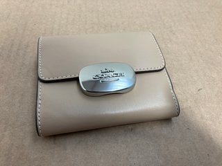 COACH SMALL PURSE IN BEIGE AND SILVER: LOCATION - A7