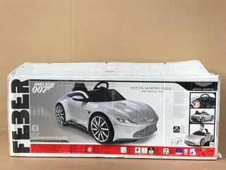 KIDS RIDE ASTON MARTIN DB10 JAMES BOND 007 IN SILVER - RRP: £ 240.00: LOCATION - B9