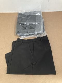 3 X ICHI FLEXI STRAIGHT SMART TROUSERS IN BLACK IN VARIOUS SIZES: LOCATION - B1