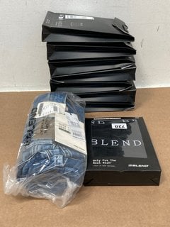 BLEND SLIM FIT JEANS IN BLUE SIZE 34 TO INCLUDE 8 X BLEND PACK OF 2 BOXER SHORTS IN BLACK: LOCATION - B0