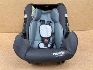 NANIA BLACK AND GREY CHILD CARRIER CAR SEAT: LOCATION - C0