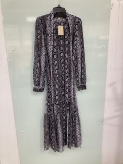 MICHAEL KORS SNAKESKIN STYLE DRESS IN BLACK SIZE S: LOCATION - C5