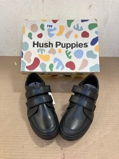 HUSH PUPPIES SANTOS SCHOOL SHOE SENIOR IN BLACK SIZE UK 4: LOCATION - C5