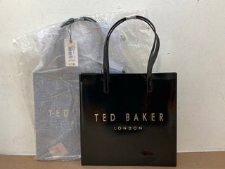 2 X TED BAKER CRINKLE LARGE ICON BAGS IN BLACK - RRP: £ 100.00: LOCATION - C7