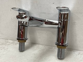 DECK MOUNTED BATH FILLER IN CHROME RRP £295: LOCATION - R1