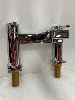 DECK MOUNTED BATH FILLER IN CHROME RRP £310: LOCATION - R1