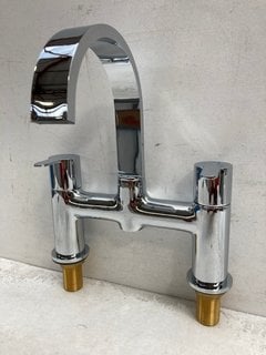 DECK MOUNTED BATH FILLER IN CHROME WITH SWIVEL SPOUT RRP £295: LOCATION - R1