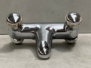 DECK MOUNTED BATH FILLER IN CHROME RRP £325: LOCATION - R2