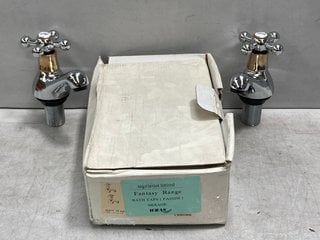 PAIR OF TRADITIONAL CROSSHEAD BATH/BASIN PILLAR TAPS IN CHROME - RRP £140: LOCATION - R2