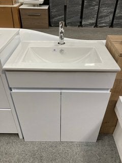 (COLLECTION ONLY) FLOOR STANDING 2 DOOR SINK UNIT IN GLOSS WHITE WITH A 610 X 400MM CERAMIC BASIN COMPLETE WITH A MONO BASIN MIXER AND CHROME SPRUNG WASTE RRP £695: LOCATION - C2