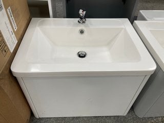 WALL HUNG 1 DRAWER SINK UNIT IN WHITE WITH A 605 X 450MM 1TH POLYMARBLE BASIN COMPLETE WITH A MONO BASIN MIXER TAP AND CHROME SPRUNG RRP £725: LOCATION - D4