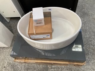 (COLLECTION ONLY) 600 X 460MM FLOATING SHELF IN GLOSS GREY WITH AN OVAL CERAMIC VESSEL BASIN COMPLETE WITH A VITRA WALL MOUNTED BASIN MIXER AND CHROME SPRUNG WASTE RRP £465: LOCATION - D6