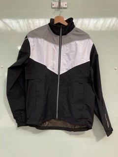 GALVIN GREEN ARMSTRONG JACKET IN BLACK/WHITE/GREY: UK SIZE S: LOCATION - WH8