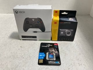 3 X ASSORTED TECH ITEMS TO INCLUDE XBOX GAMING CONTROLLER IN BLACK: LOCATION - H14