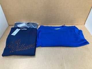 2 X R.M.WILLIAMS CREW NECK SWEATSHIRTS IN BLACK- UK SIZE XL TO INCLUDE R.M.WILLIAMS LAMBSWOOL CREW NECK JUMPER IN BLUE- UK SIZE 2XL: LOCATION - G7