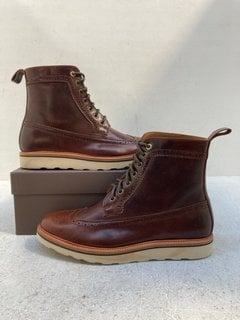 R.M.WILLIAMS MENS BRUNSWICK LEATHER LACE UP BOOTS IN BROWN-UK SIZE 7 : RRP £299.00: LOCATION - G9