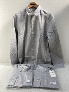 3 X R.M.WILLIAMS REGULAR FIT COALCLIFF SHIRT IN GREY/WHITE- UK SIZE M : COMBINED RRP £231.00: LOCATION - G10