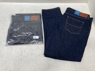 2 X PAIRS OF MENS R.M.WILLIAMS LOXTON REGULAR FIT JEANS IN DARK DENIM- UK SIZE W44"/L32" : COMBINED RRP £295.00: LOCATION - G12