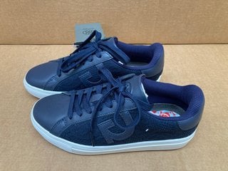 LADIES G/FORCE SNOW QUARTER G KNIT DISRUPTOR TRAINERS IN NAVY- UK SIZE 4.5: LOCATION - G13