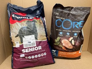 14KG BAG OF CHUDLEYS SENIOR COMPLETE DOG FOOD BBE 10/25 TO INCLUDE 10KG BAG OF WELLNESS CORE LARGE BREED ADULT DOG FOOD WITH CHICKEN- BBE 18/11/25: LOCATION - F15