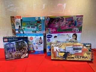 6 X ASSORTED CHILDRENS TOYS TO INCLUDE VTECH 2-IN-1 RIDE & BALANCE SCOOTER: LOCATION - F2