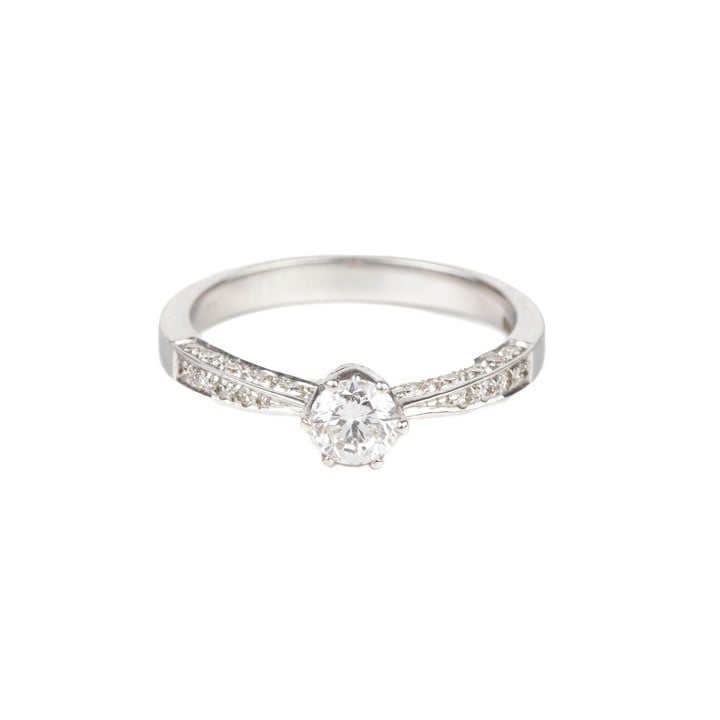 18ct White Gold 0.50ct Diamond with Shoulders Ring, Size Q, 3.9g.  Colour I-J, Clarity VS1-VS2.  Auction Guide: £400-£500 (VAT Only Payable on Buyers Premium)