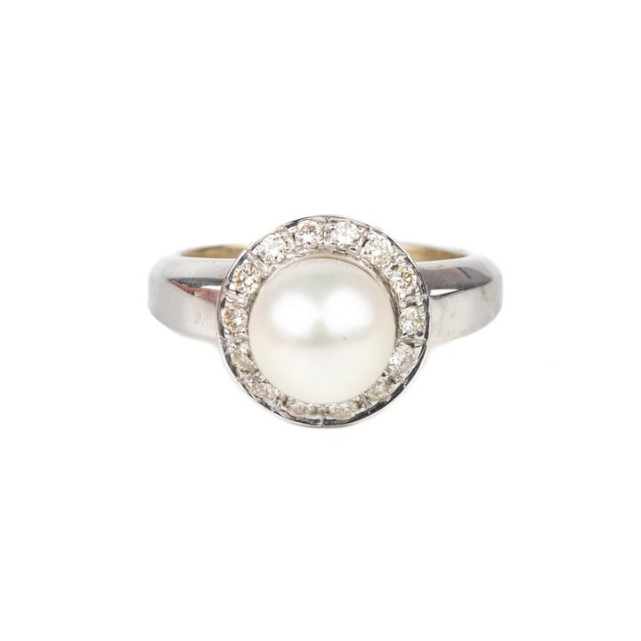 18ct White Gold Pearl with 0.07ct Diamond Halo Ring, Size L½, 6.2g.  Auction Guide: £200-£250 (VAT Only Payable on Buyers Premium)