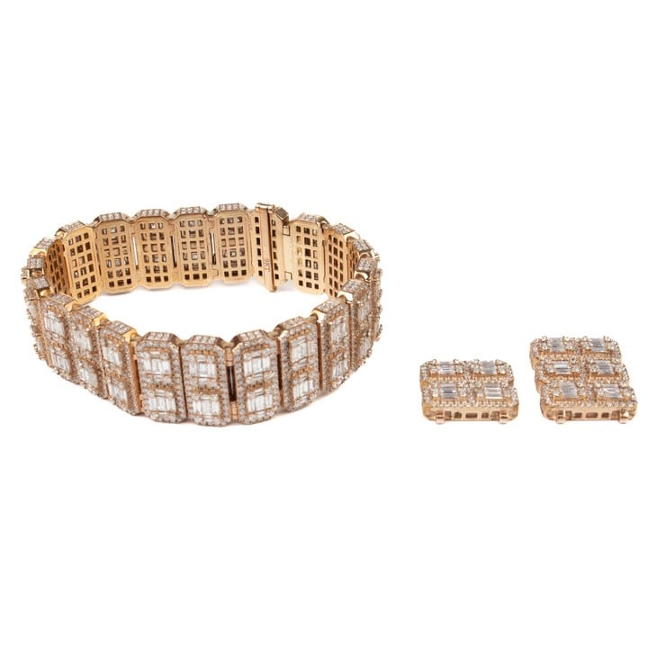 9K Rose 15.00ct Diamond Multi-Hinge Bracelet with Five Spare Links, 16.5cm, total weight 55.5g.  Auction Guide: £3,000-£3,500 (VAT Only Payable on Buyers Premium)