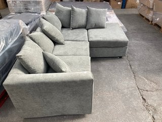 3 SEATER CORNER SOFA IN GREY: LOCATION - B7