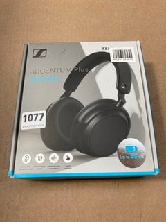 SENNHEISER ACCENTUM PLUS WIRELESS HEADPHONES IN BLACK: LOCATION - AR5