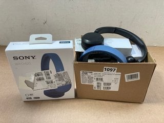 QTY OF ASSORTED TECH ITEMS TO INCLUDE SONY WH-CH250 ON EAR HEADPHONES: LOCATION - AR5